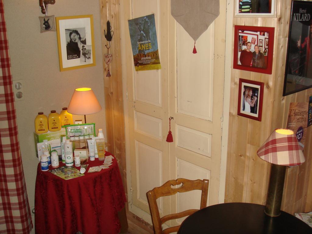 La Maison De Justine Murat (Cantal) Exterior photo