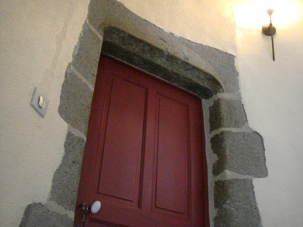 La Maison De Justine Murat (Cantal) Exterior photo